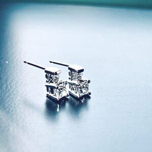 1.4 DWT Nat. Diamond & Platinum Earrings, IGI Cert w. "PLAT" Logo, IGI Certified